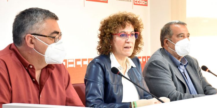 Se dilatan las listas de espera en la sanidad pública andaluza: “la Junta maquilla cifras y oculta datos”