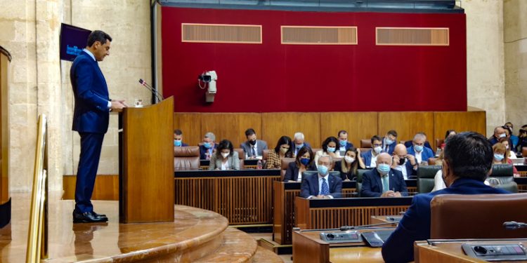 La atención primaria saca los colores al ejecutivo de Juanma Moreno