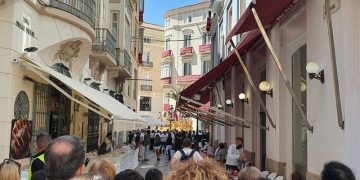 Piden la retirada de las vallas en la Semana Santa de Málaga