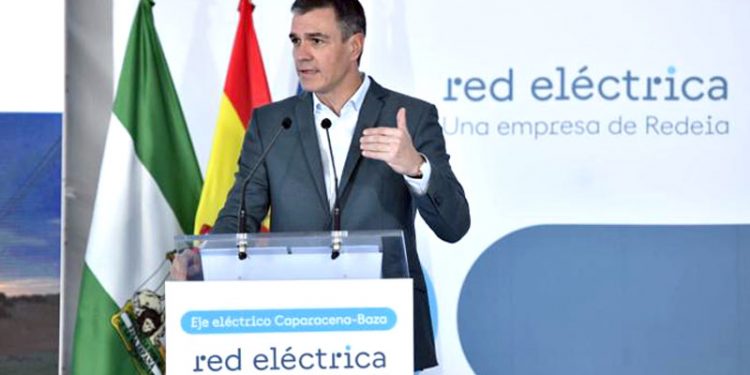 Puesta en servicio del tramo eléctrico Caparacena-Baza, clave para el desarrollo económico de Andalucía Oriental