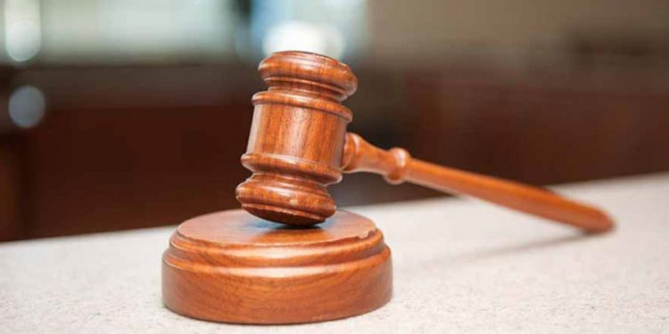 Creación de un premio para reconocer la labor en favor de profesionales del Derecho ya retirados