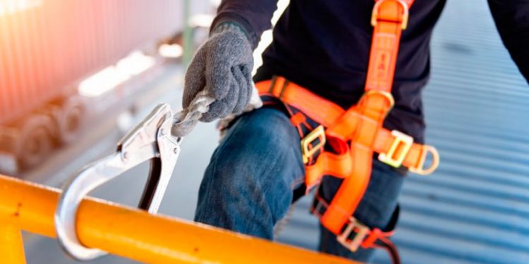 El número de parados en Andalucía desciende un 6,9% respecto al pasado año según la EPA