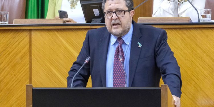 Francisco Serrano, ex líder de Vox, es procesado por un presunto fraude de 2,5 millones