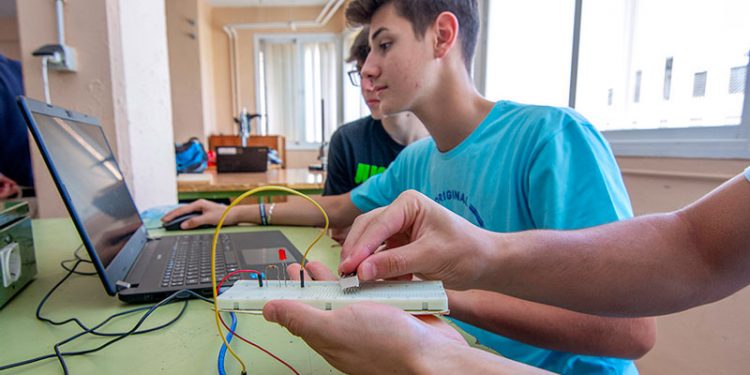 Más de 11.500 andaluces recibirán formación en habilidades digitales para romper con la brecha digital