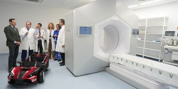 Moreno anuncia que el Presupuesto en Sanidad para 2024 asciende a 14.246 millones