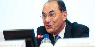 Vidal-Quadras se encuentra «estable y sin riesgo vital» tras ser intervenido quirúrgicamente
