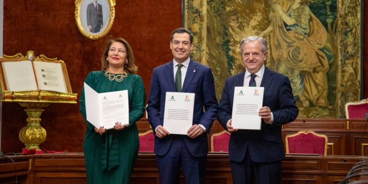 Firmado el convenio que permitirá destinar cuatro millones de euros a actuaciones de mejora en la ETAP de Sierra Boyera