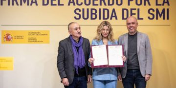 Firma del acuerdo para la subida del SMI