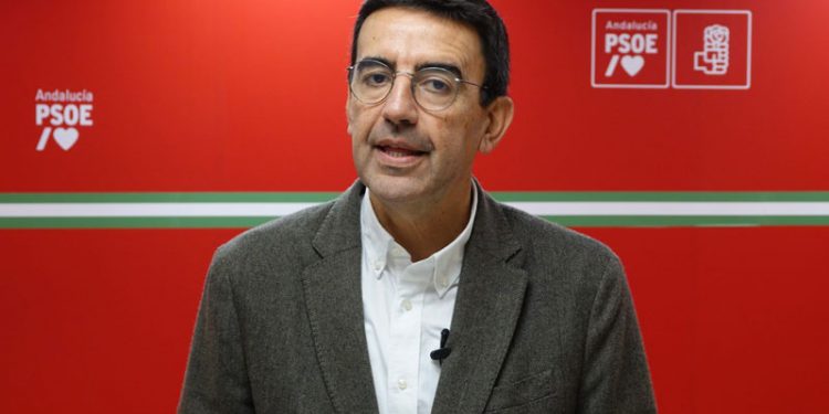 El PSOE culpa a Moreno Bonilla «de las restricciones que pueda sufrir la mitad de la población en verano»