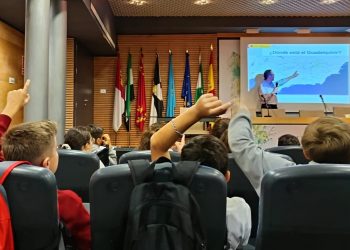 La Confederación Hidrográfica del Guadalquivir recibe la visita de 200 escolares en abril