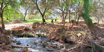 La CHG inicia los trabajos de limpieza y restauración del cauce del Huéznar tras la borrasca Nelson