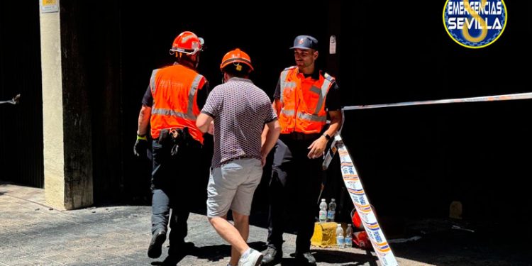 De la Rosa: «A los vecinos de Pino Montano no les va a faltar de nada»