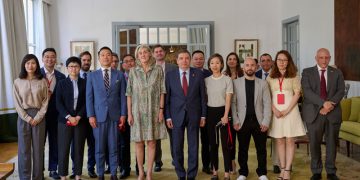 Planas se reúne con importadores y distribuidores de productos agroalimentarios españoles en China