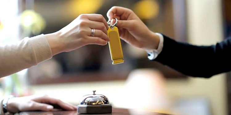 El paro vuelve a bajar en Andalucía, que registra una cifra de 654.248 desempleados