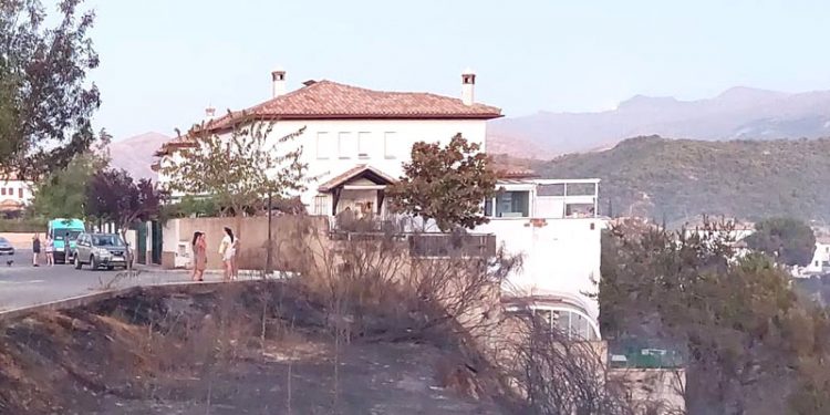 El incendio de Víznar, controlado por el Infoca