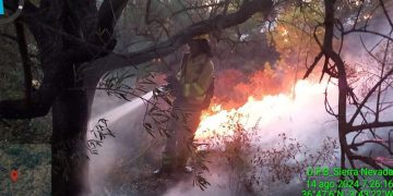 Activada la fase de preemergencia en el incendio forestal de Almuñécar