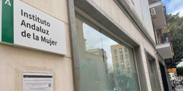 Fachada IAM Instituto Andaluz de la Mujer