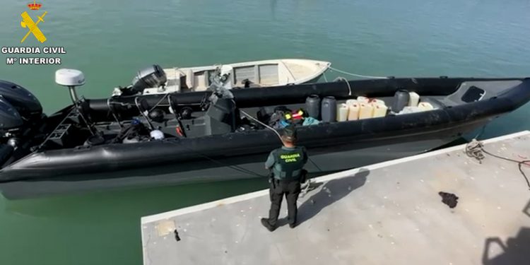 Cuatro detenidos en la desembocadura del Guadalquivir e intervenidas cinco toneladas de hachís