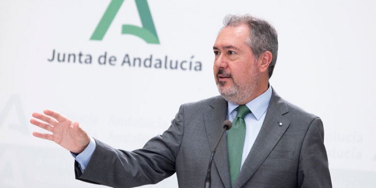 Espadas anuncia que denunciará el fraccionamiento de contratos del SAS en «fraude de ley»