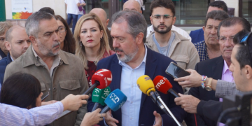 Espadas pide no desviar el foco de «los contratos a dedo» en el SAS por parte del Gobierno de Moreno