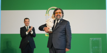 Tous: «Me gusta ver la bandera en los colegios, no en las fronteras»