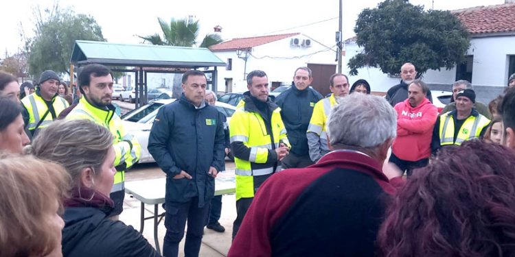 Los vecinos desalojados de la pedanía de Cueva de la Mora ya pueden volver a casa