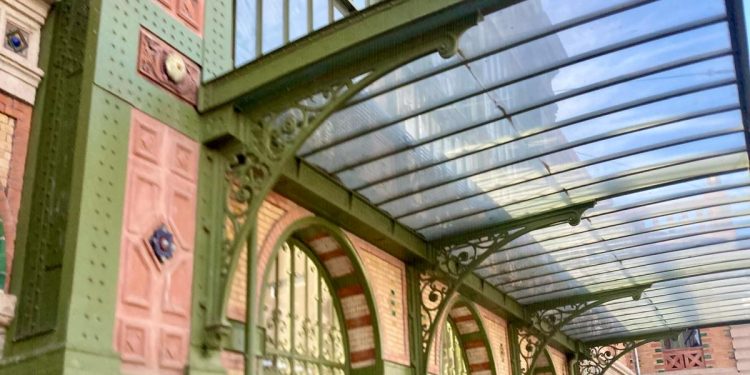 SER FACHA DA VERGÜENZA, CAMBIEMOS EL NOMBRE