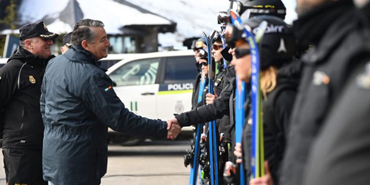 Activo el dispositivo del Grupo de Esquí del Cuerpo Nacional de Policía en Sierra Nevada