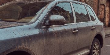 Los cielos de Andalucía se tiñen de cobrizo por el polvo sahariano y las lluvias de sangre