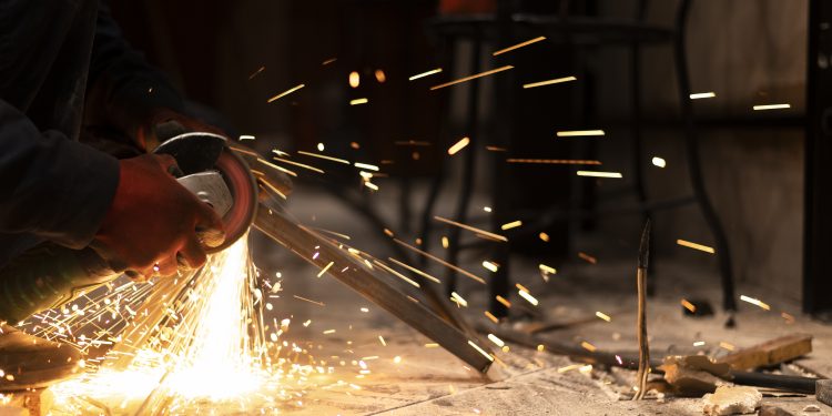 Trump impone nuevos aranceles al acero y aluminio: España y la UE responden