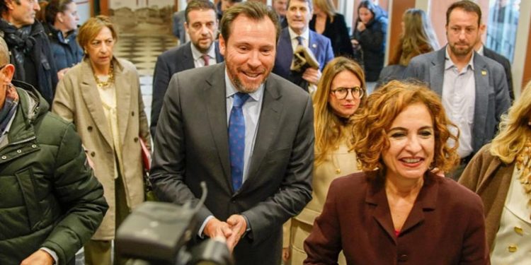 Puente anuncia el inicio de la alta velocidad entre Huelva y Sevilla en 25 minutos