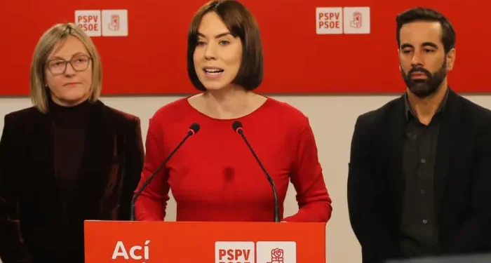 Diana Morant advierte a Feijóo: «Si no mueve ficha en las próximas horas, el PSPV-PSOE moverá las suyas