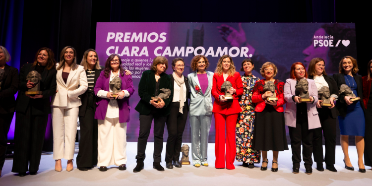 María Jesús Montero reivindica el feminismo en la acción de gobierno: «El camino hacia la igualdad requiere ponerla en el centro de todas las políticas»