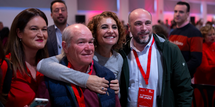 María Jesús Montero reitera el compromiso del PSOE-A con la transformación de Andalucía y la recuperación de la confianza ciudadana