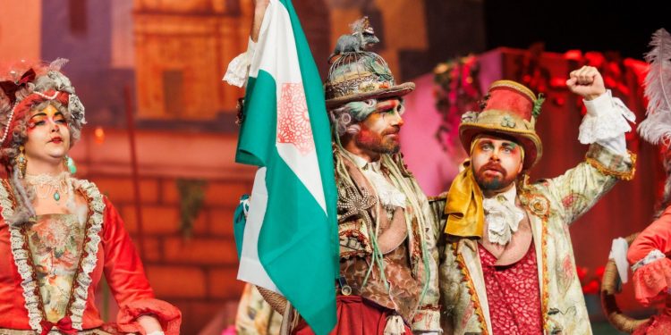 El Concurso de Agrupaciones 2025 del Carnaval de Cádiz cierra su final con un vibrante homenaje a Andalucía