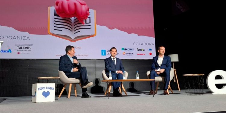 España Reafirma su Compromiso con la Equidad Educativa en el Congreso Mundial EDUCA 2025