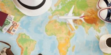 El empleo turístico supera los 2,7 millones de afiliados pese al impacto de la Semana Santa en abril