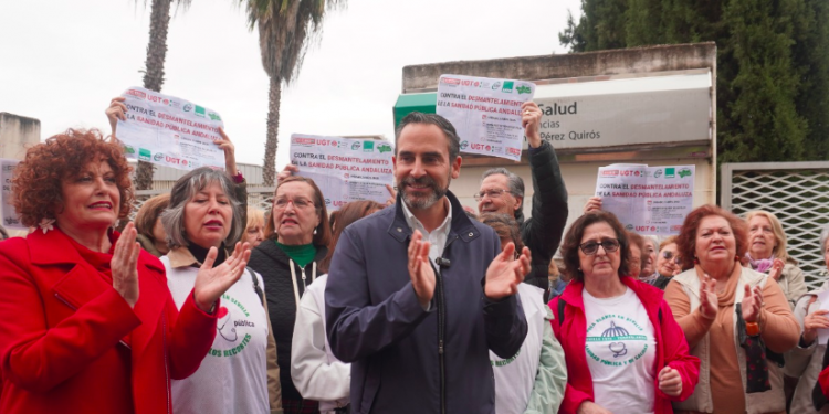 El PSOE de Andalucía exige un cambio en la gestión sanitaria y apoya las movilizaciones contra el desmantelamiento de la sanidad pública