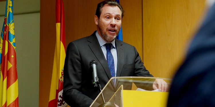 Óscar Puente y José Luis Sanz protagonizan un nuevo cruce tuitero tras el incidente de la carta en catalán