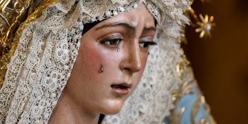 Crisis en la Hermandad de la Macarena: disculpas oficiales, dimisiones y un cabildo extraordinario a la vista