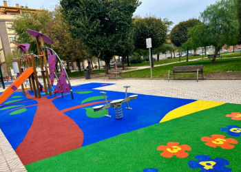 Andújar renueva tres parques infantiles con una inversión municipal de 81.000 euros