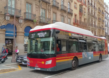 Un accidente de Tussam deja a 3 heridas en Sevilla