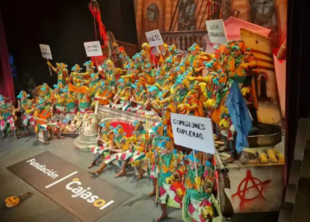 Un coro del COAC replica a Feijóo: «para que me creas del uno al diez te voy a contar».