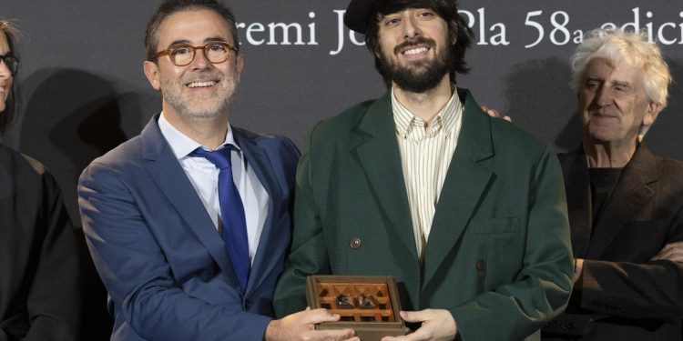 David Uclés gana el premio Nadal 2026 con «La ciudad de las luces muertas»
