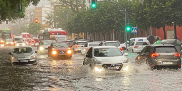 Andalucía mantiene la alerta por lluvias persistentes y crecidas de ríos