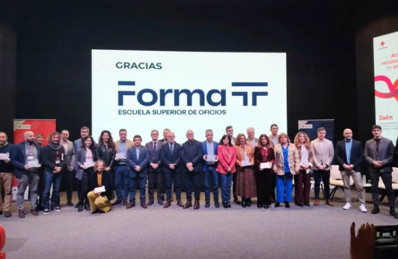 La Cruz Roja reconoce en Jaén a 8 empresas y entidades por contribuir a mejorar la calidad de vida de personas vulnerables.