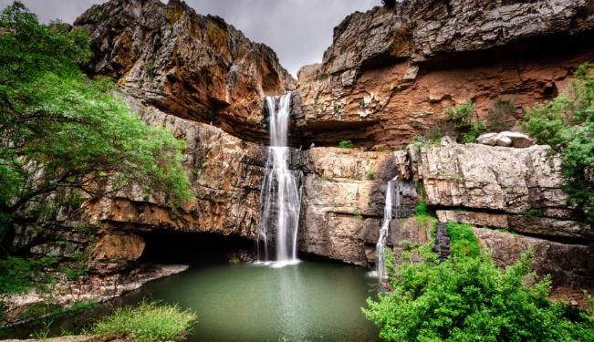 La Cimbarra: cuando la lluvia despierta al gigante de piedra