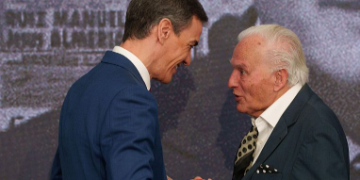 Pedro Sánchez en el homenaje al Pueblo Gitano