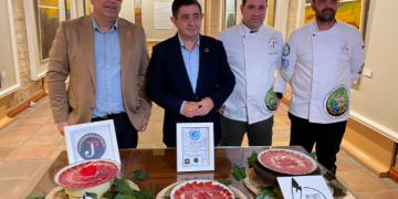 Diputación de Jaén colabora en el III Encuentro Solidario de ALES, con más de 150 cortadores de jamón