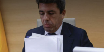 La jueza de la DANA da el primer paso para la posible imputación de Carlos Mazón